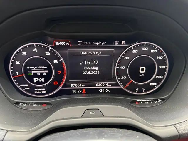 Audi Q2 view 13