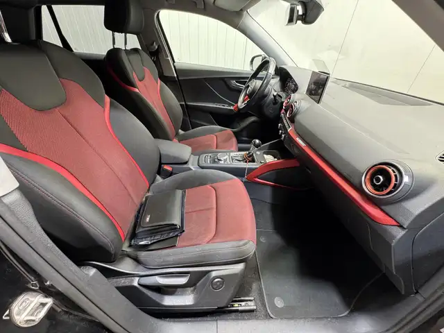 Audi Q2 view 12
