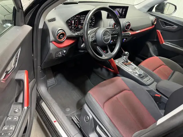 Audi Q2 view 11