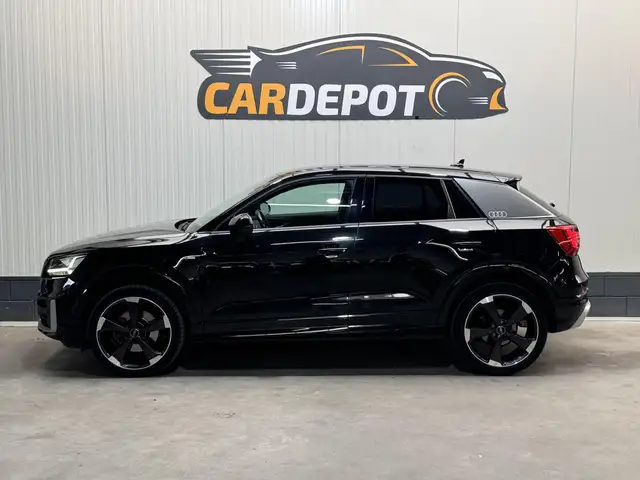 Audi Q2 view 8