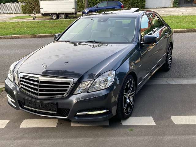 Imagine Mercedes-Benz E 350 CDI 4Matic Avantgarde+Leder/Sportpak/COMAND/GSD+