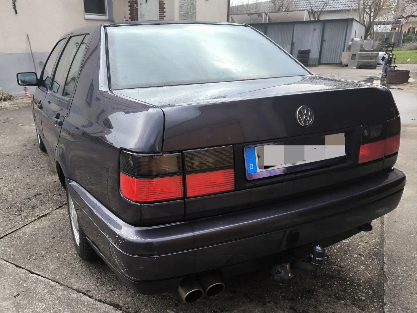 Volkswagen Vento 1.8 GL Burdeos - 2