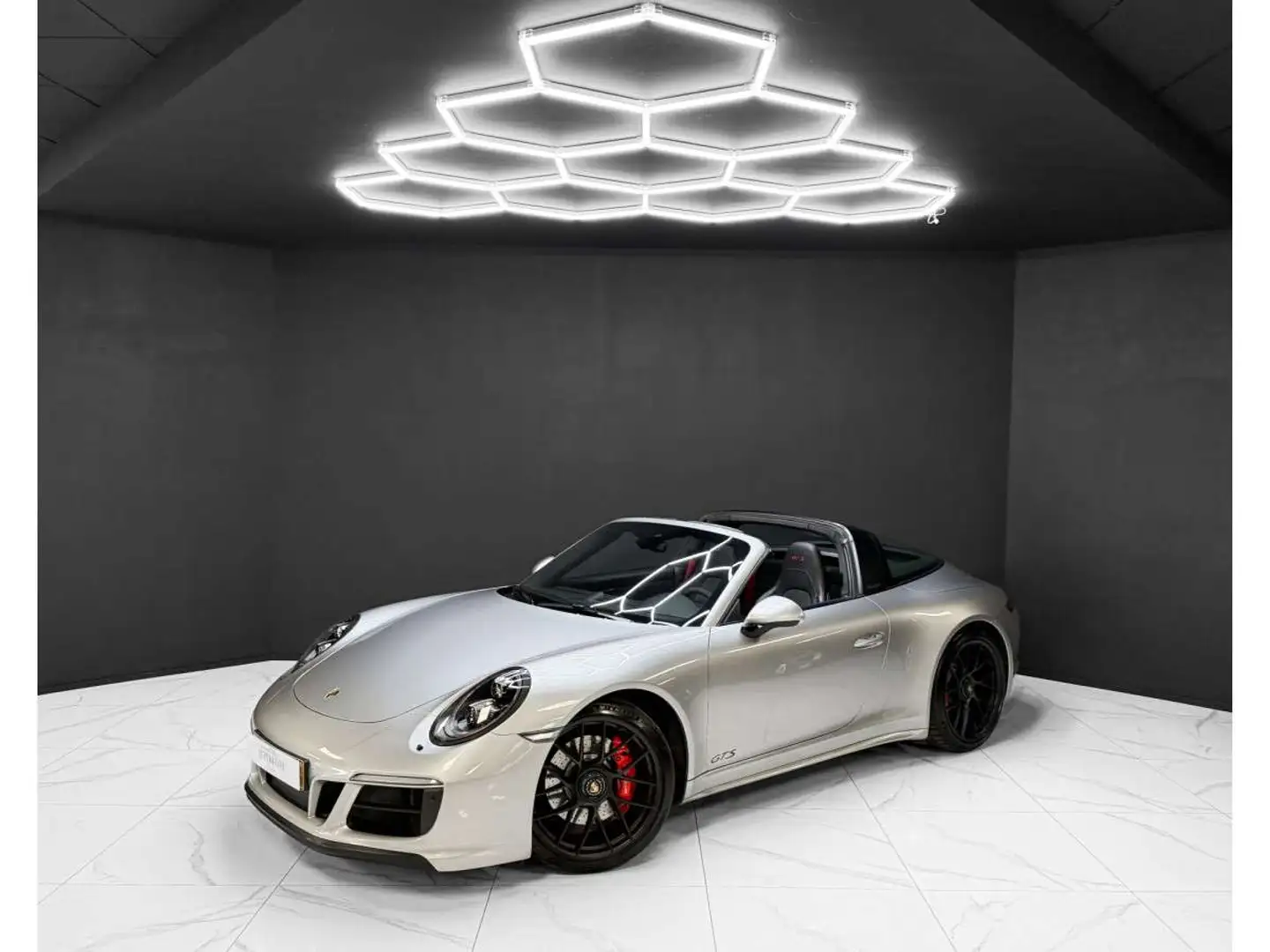 Porsche 991 991.2 Targa 4 GTS - 1st owner - full Porsche servi Gris - 1