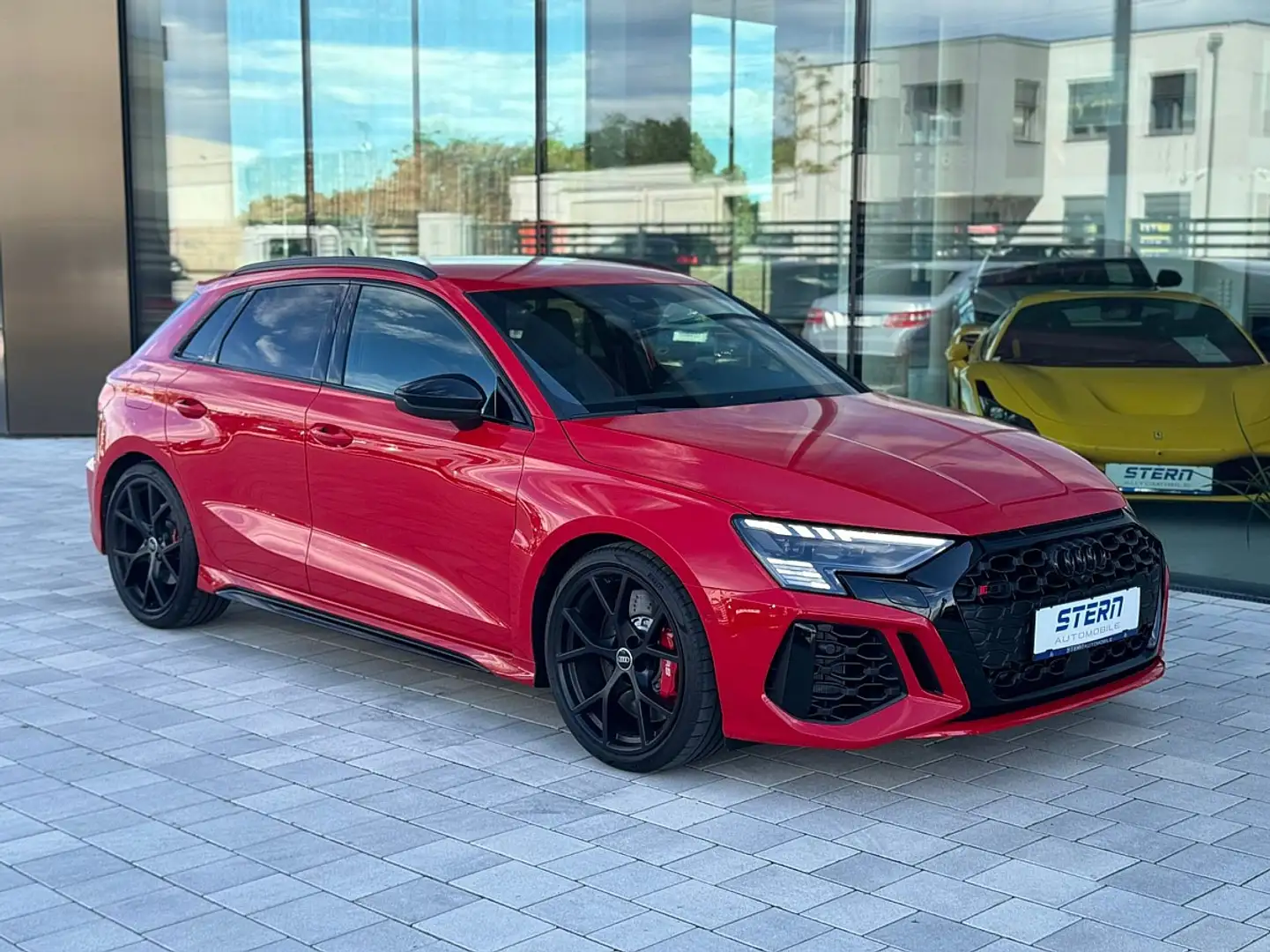 Audi RS3 SB TFSI quattro S-tronic *SPORTSITZE*SPORT AUSP... Rot - 1