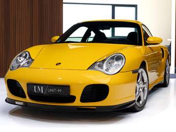 TURBO / SPEED YELLOW/ PORSCHE EXCLUSIVE MANUFAKTUR / MANUAL/ NO SUNROOF