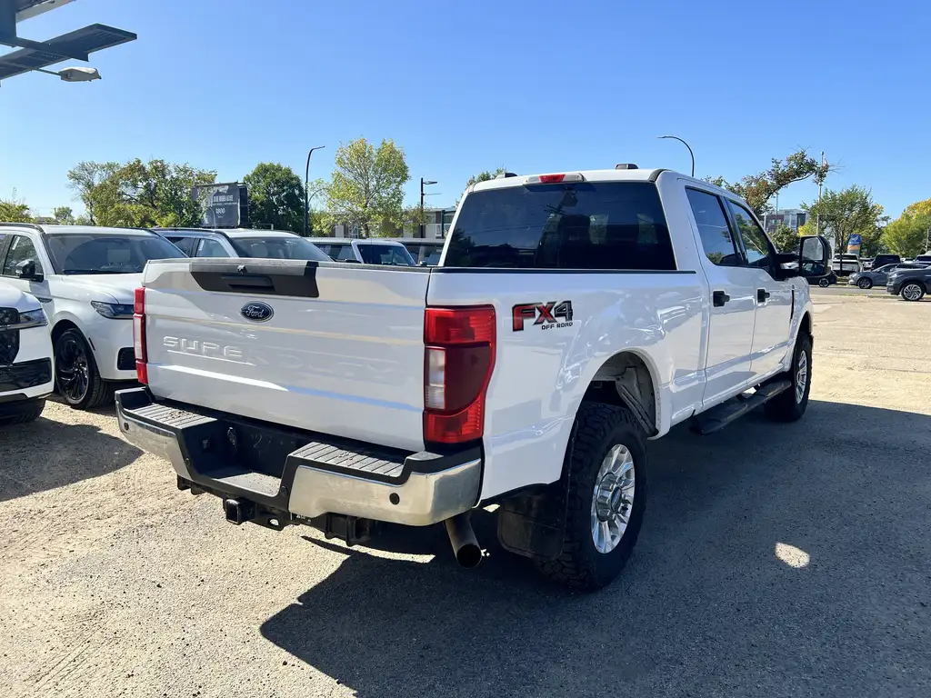 2022 Ford F-250 Super Duty XLT Crew Cab 160 | Upfitter Switches | SYNC 3 | Re — photo 8