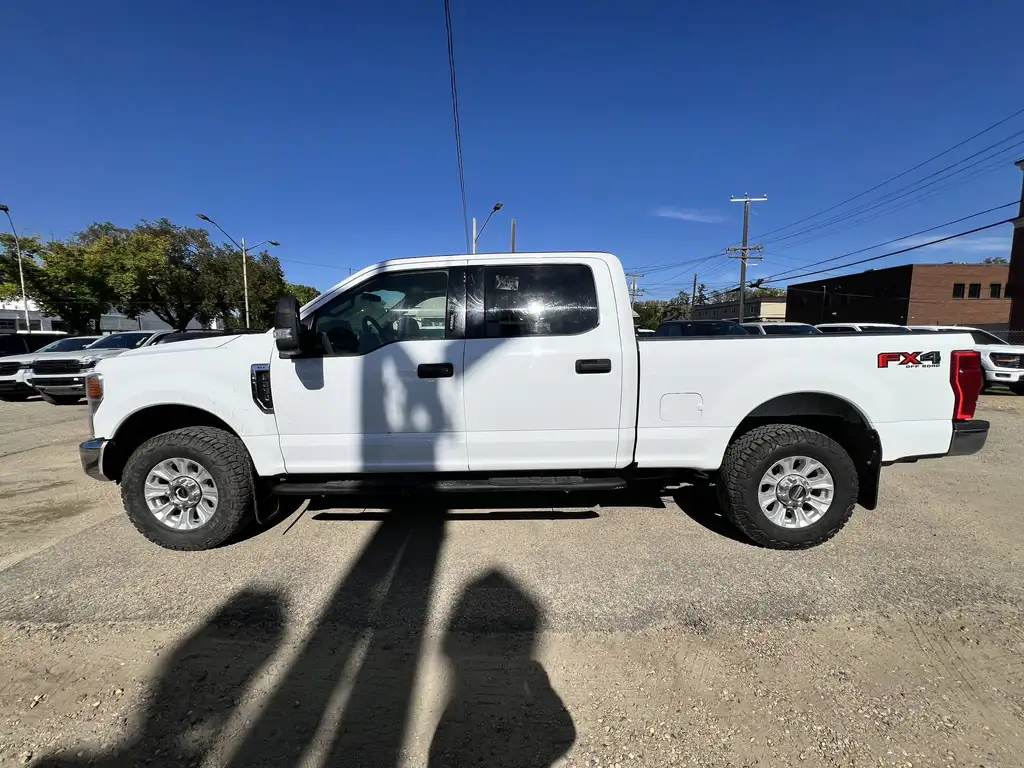 2022 Ford F-250 Super Duty XLT Crew Cab 160 | Upfitter Switches | SYNC 3 | Re — photo 5