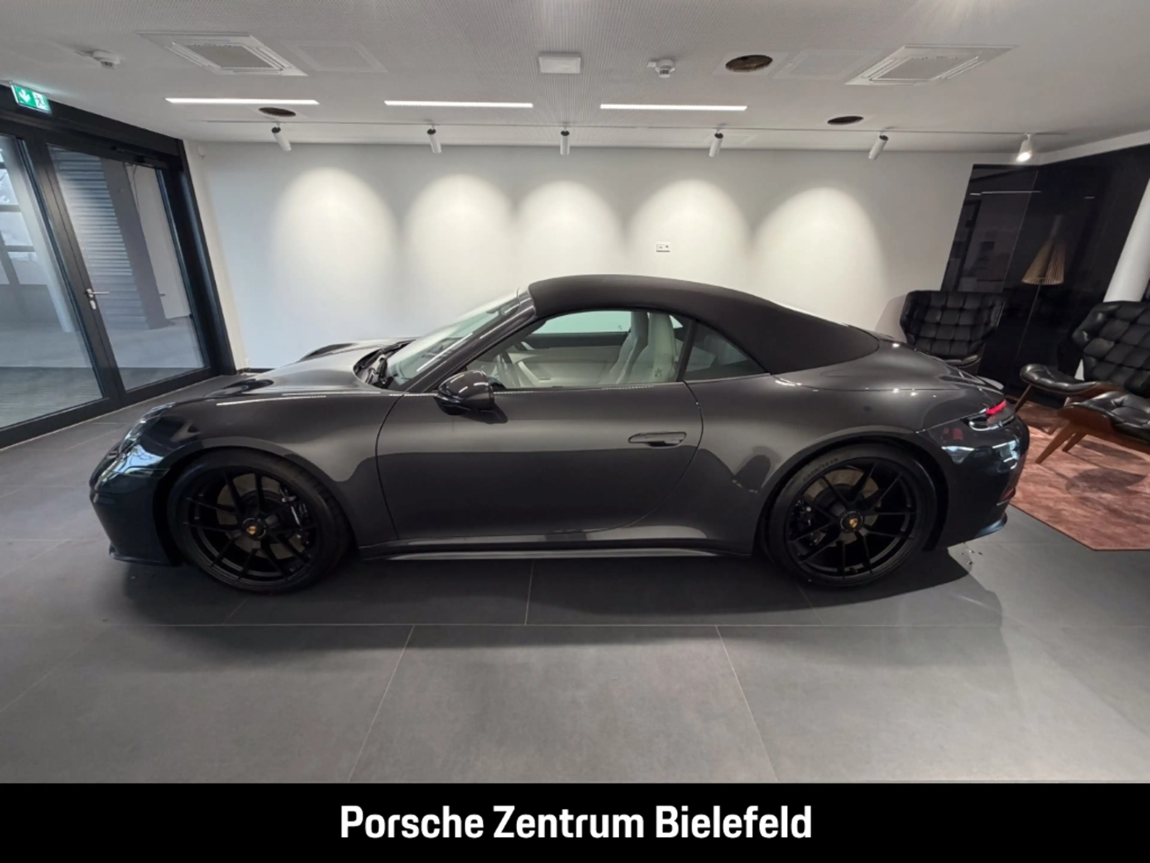 Porsche 992 911 Carrera 4 GTS Cabriolet — photo 2