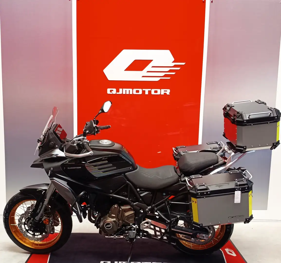 QJ Motor Noir - 1
