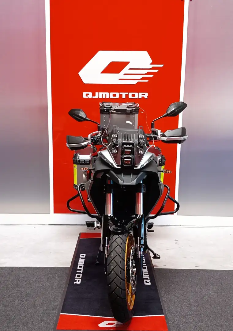 QJ Motor Noir - 2