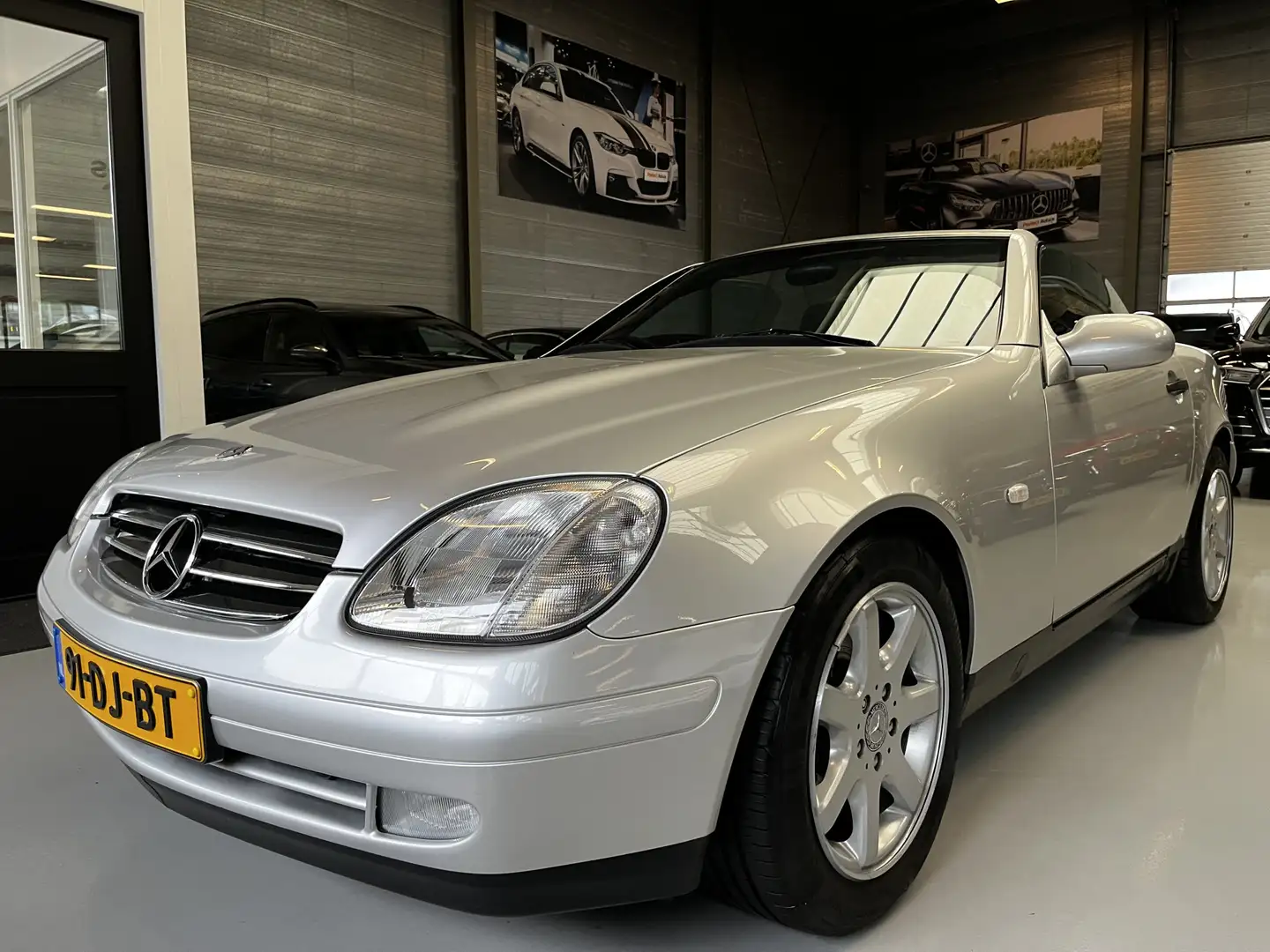 Mercedes-Benz SLK 200 Leer Grau - 1