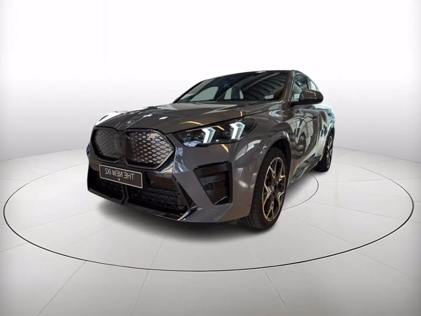 BMW iX2 xdrive 30 MSport Blauw - 1