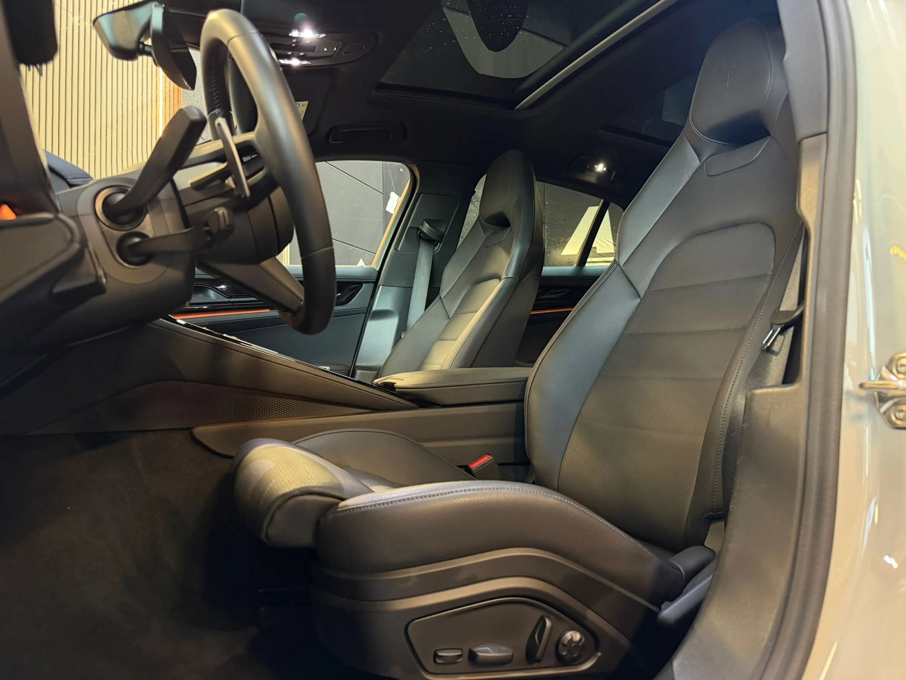 Porsche Panamera 2.9 4 E-Hybrid PANO|BOSE|HuD|SOFTCLOSE|360 CAMERA| — photo 10