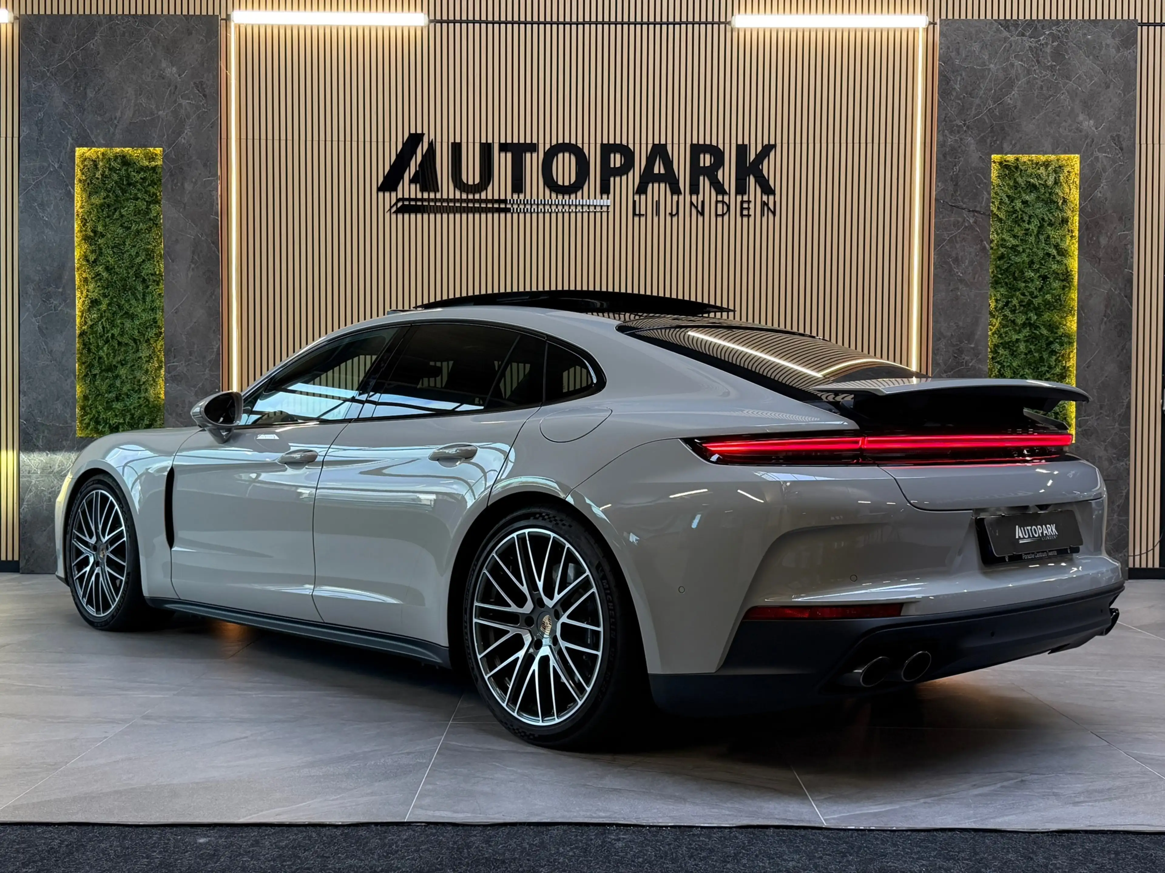Porsche Panamera 2.9 4 E-Hybrid PANO|BOSE|HuD|SOFTCLOSE|360 CAMERA| — photo 4