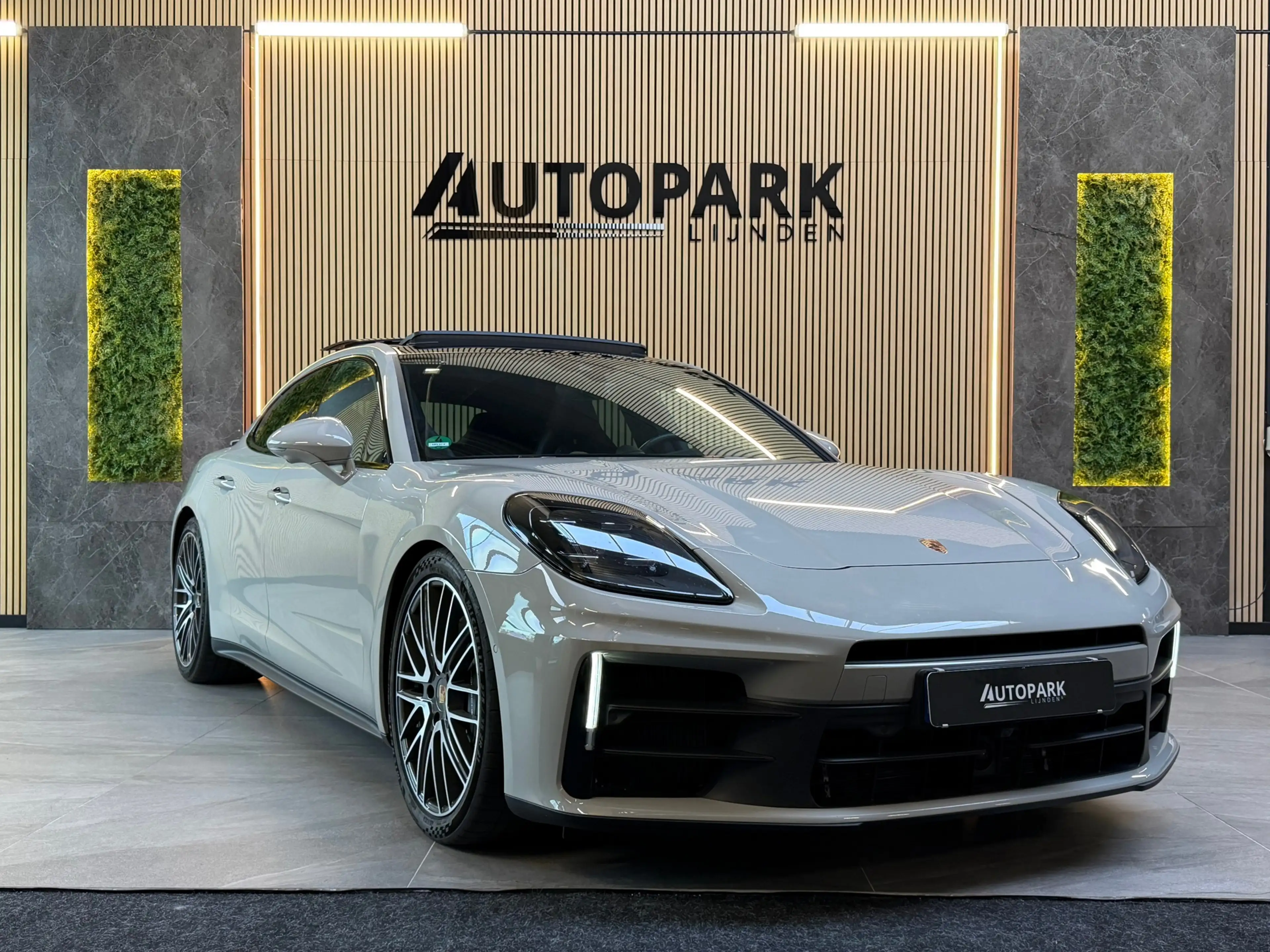 Porsche Panamera 2.9 4 E-Hybrid PANO|BOSE|HuD|SOFTCLOSE|360 CAMERA| — photo 8