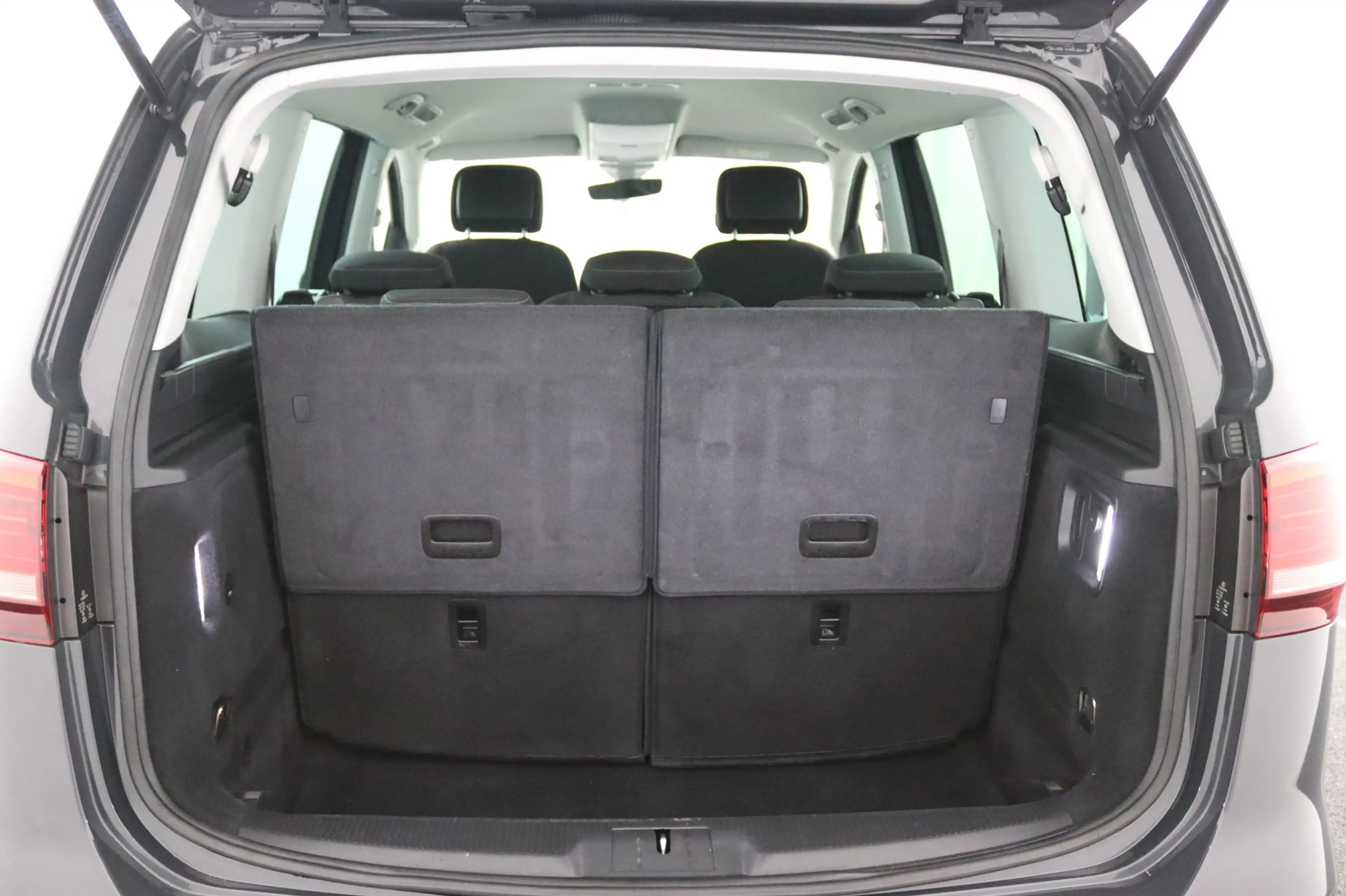 Volkswagen Sharan 1.4 TSI Exclusive Series | Navigatie | Dodehoek De — photo 11