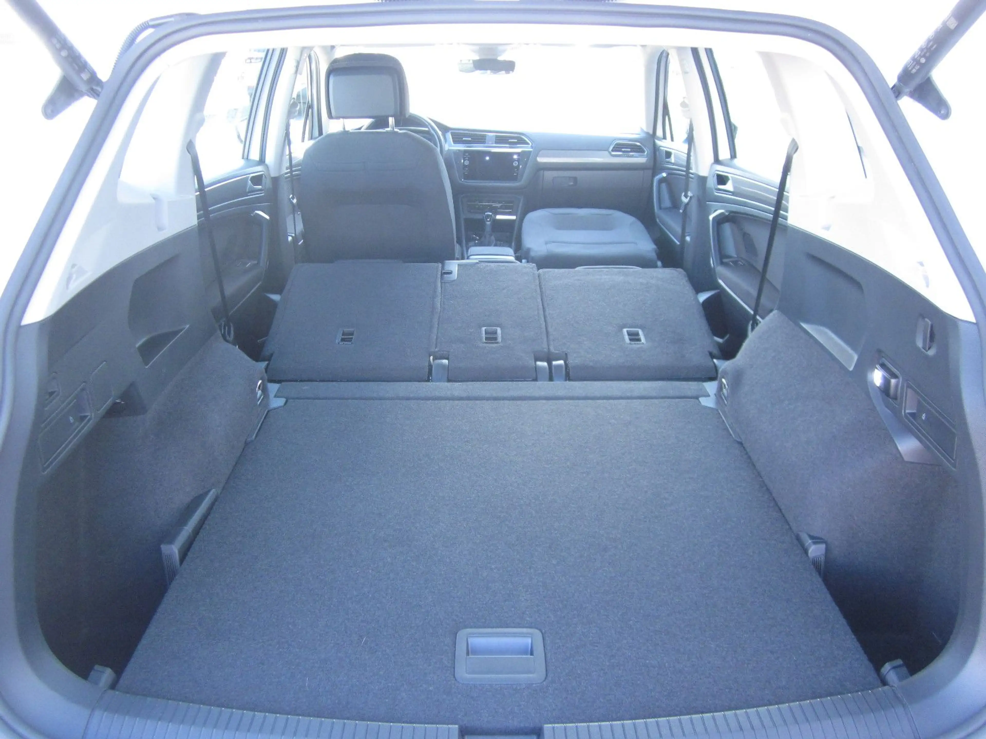 Volkswagen Tiguan Allspace +AHK+KAMERA+18"+DIGITAL — photo 9