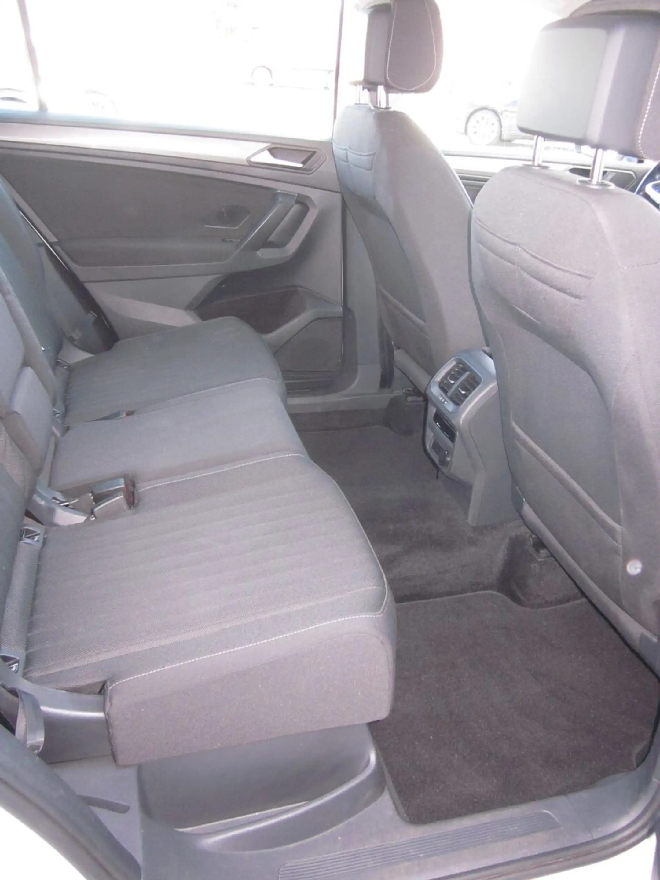 Volkswagen Tiguan Allspace +AHK+KAMERA+18"+DIGITAL — photo 12