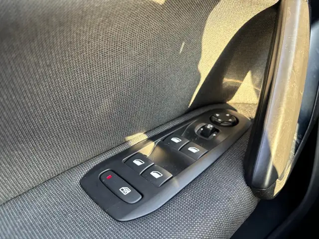 Peugeot 308 view 14