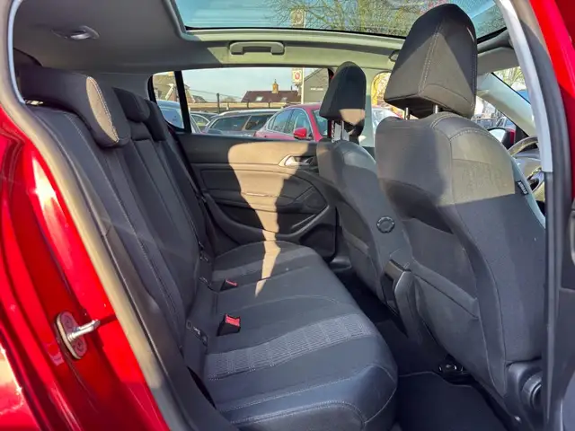 Peugeot 308 view 13