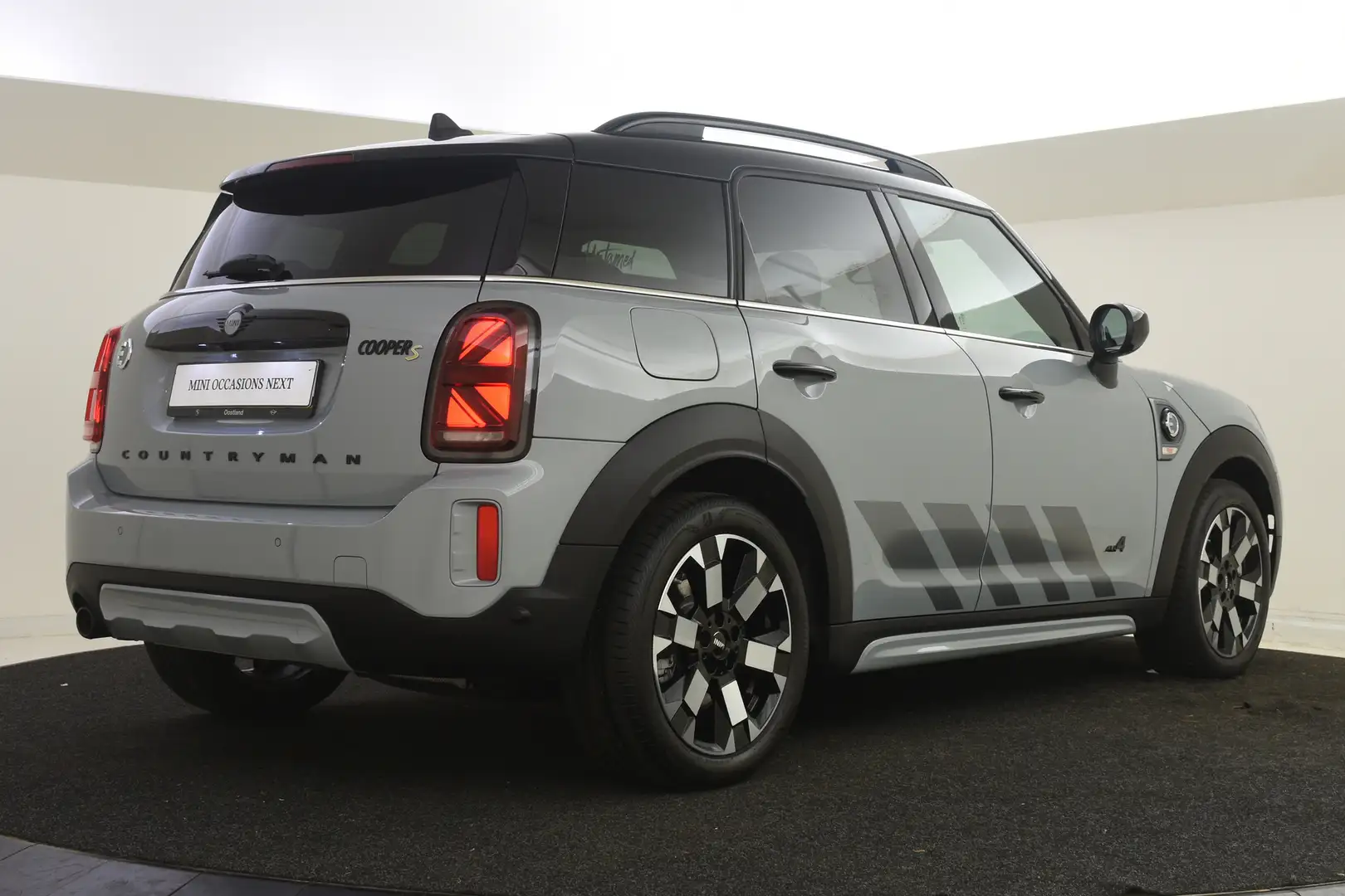 MINI Cooper SE Countryman ALL4 Untamed Automaat / Achteruitrijcamera / Comfo Szürke - 2