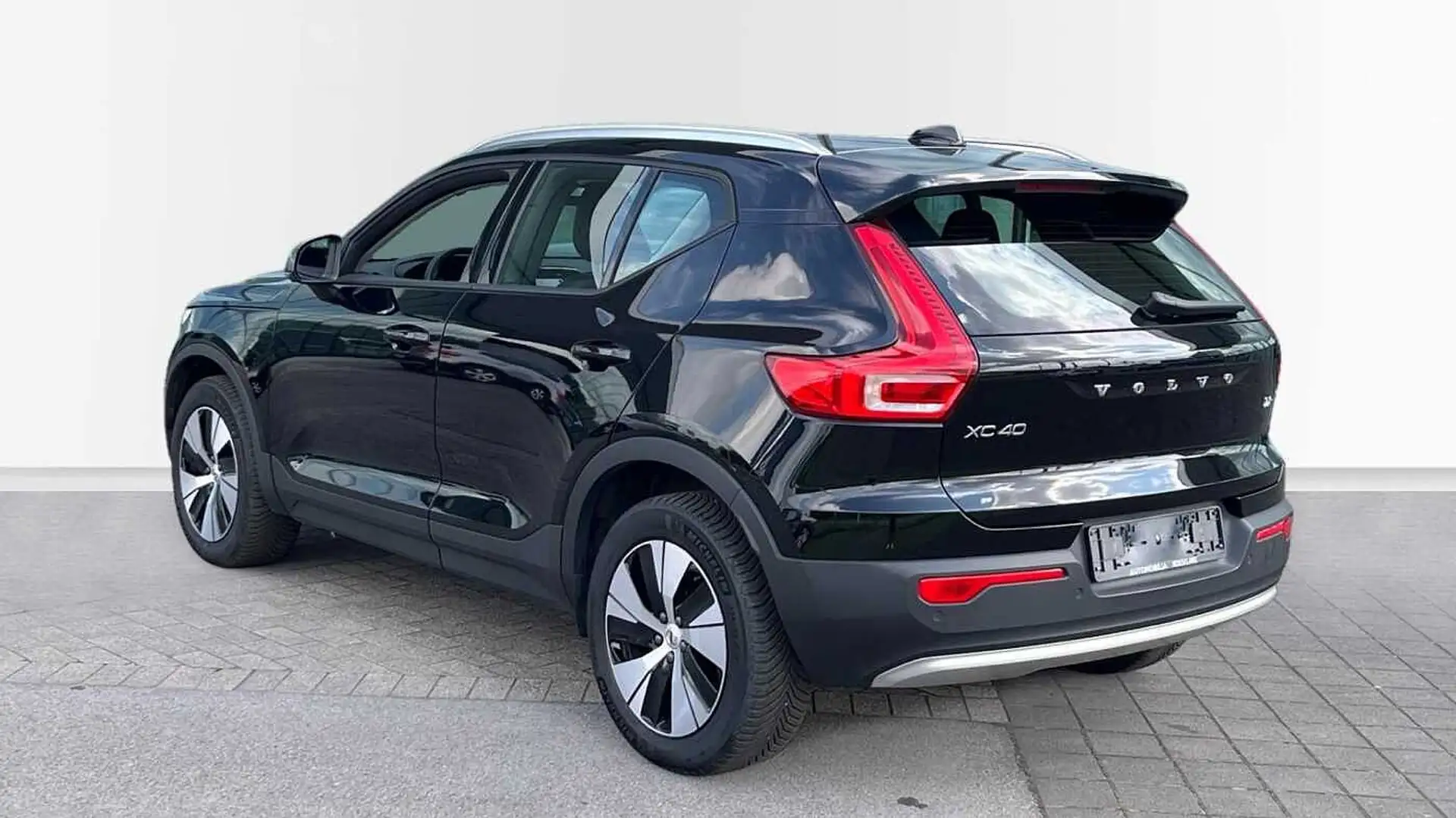 Volvo XC40 Core T2 Aut | Leder | Navi | Elektr kofferklep Cor Noir - 2