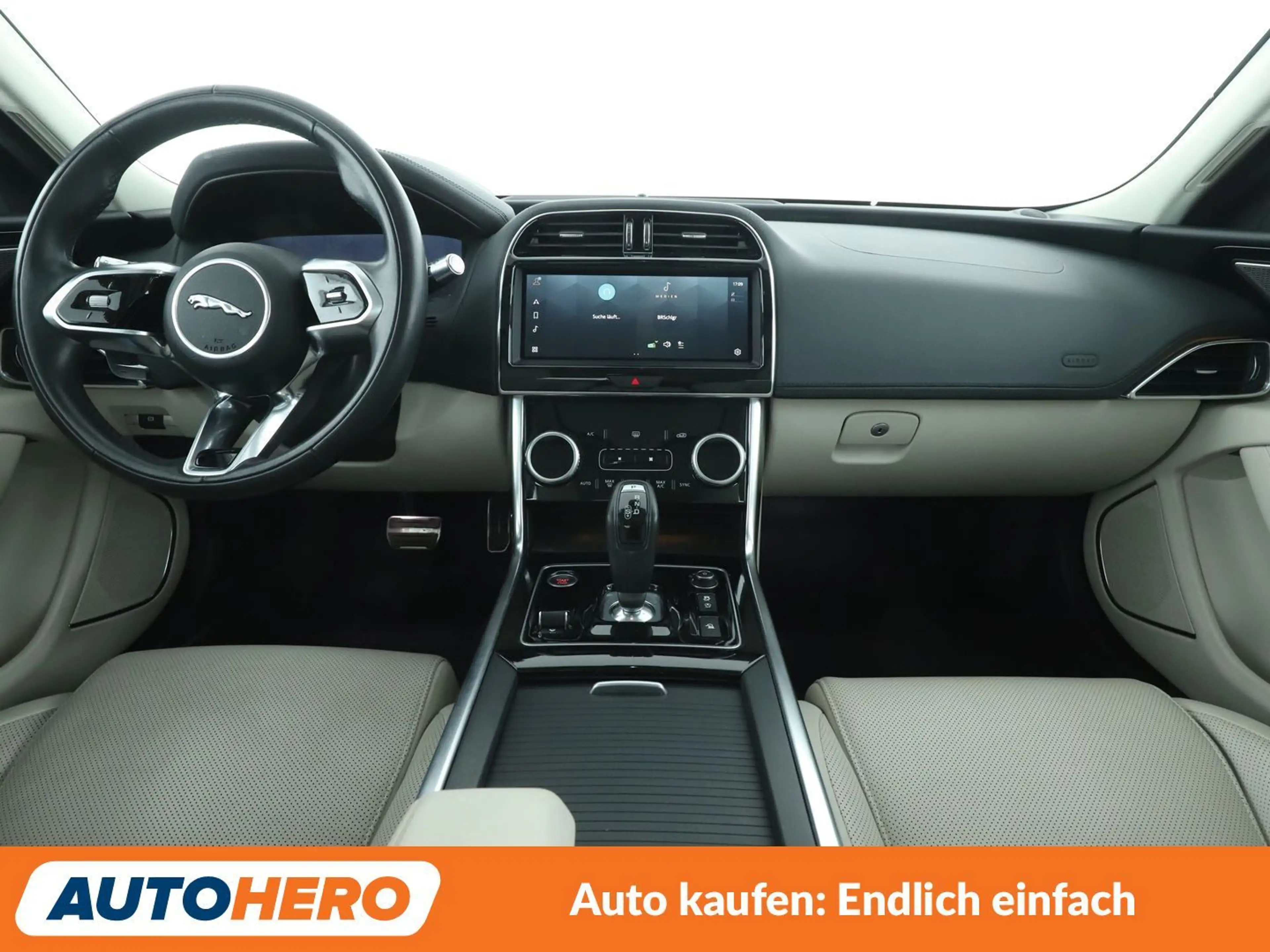 Jaguar XE 30t HSE AWD Aut.*NAVI*ACC*CAM*PDC*SHZ*PANO* — photo 12