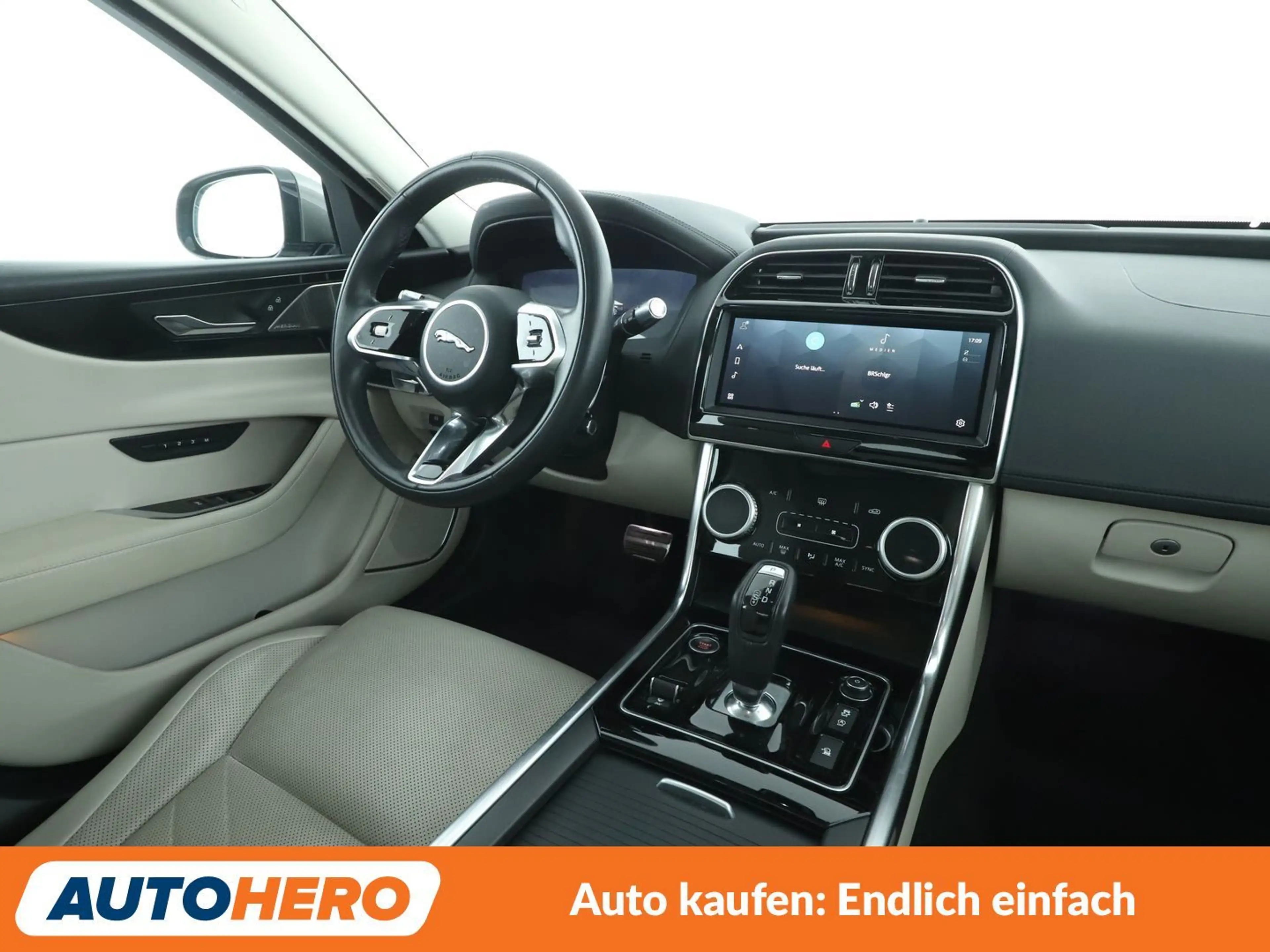 Jaguar XE 30t HSE AWD Aut.*NAVI*ACC*CAM*PDC*SHZ*PANO* — photo 13