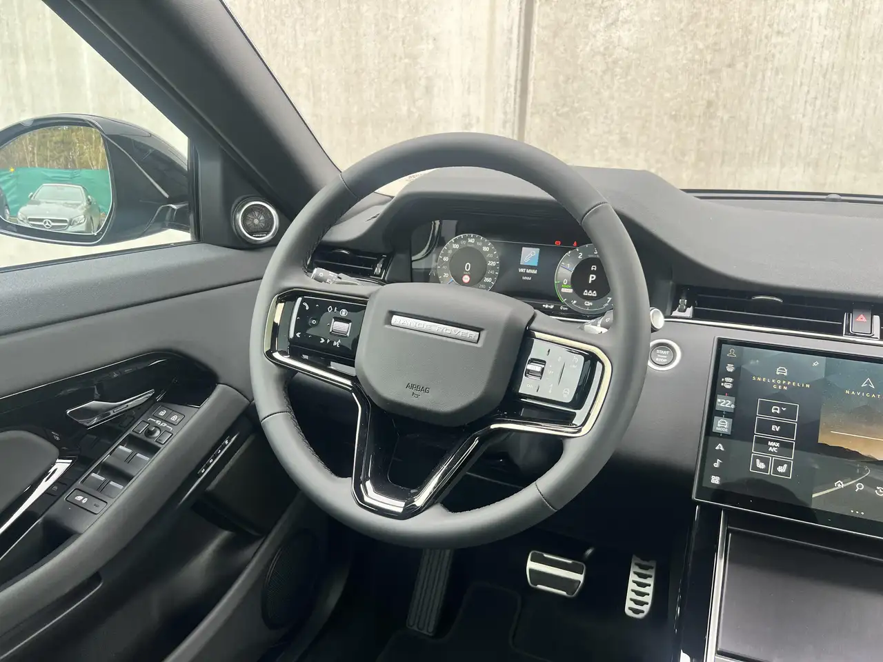 Land Rover Range Rover Evoque 2026 — фото 12