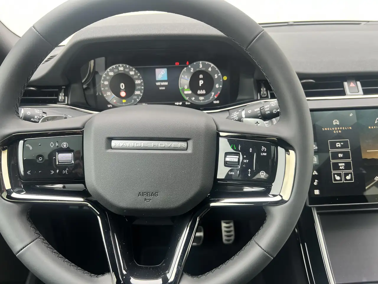 Land Rover Range Rover Evoque 2026 — фото 13