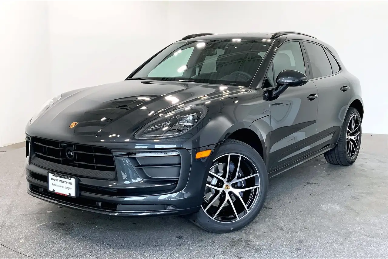 2025 Porsche Macan