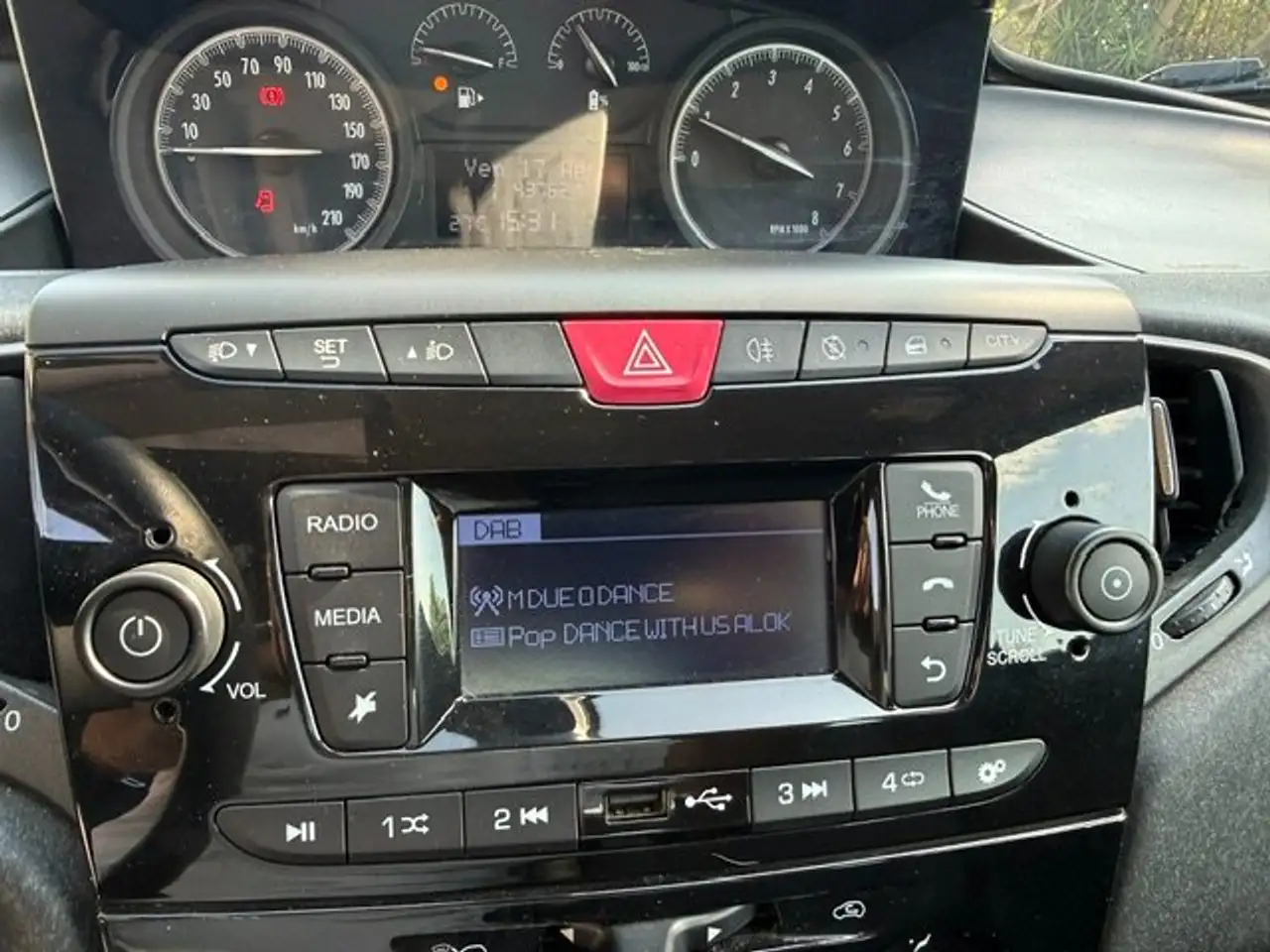 Lancia Ypsilon Ypsilon 1.2 Hybrid 11