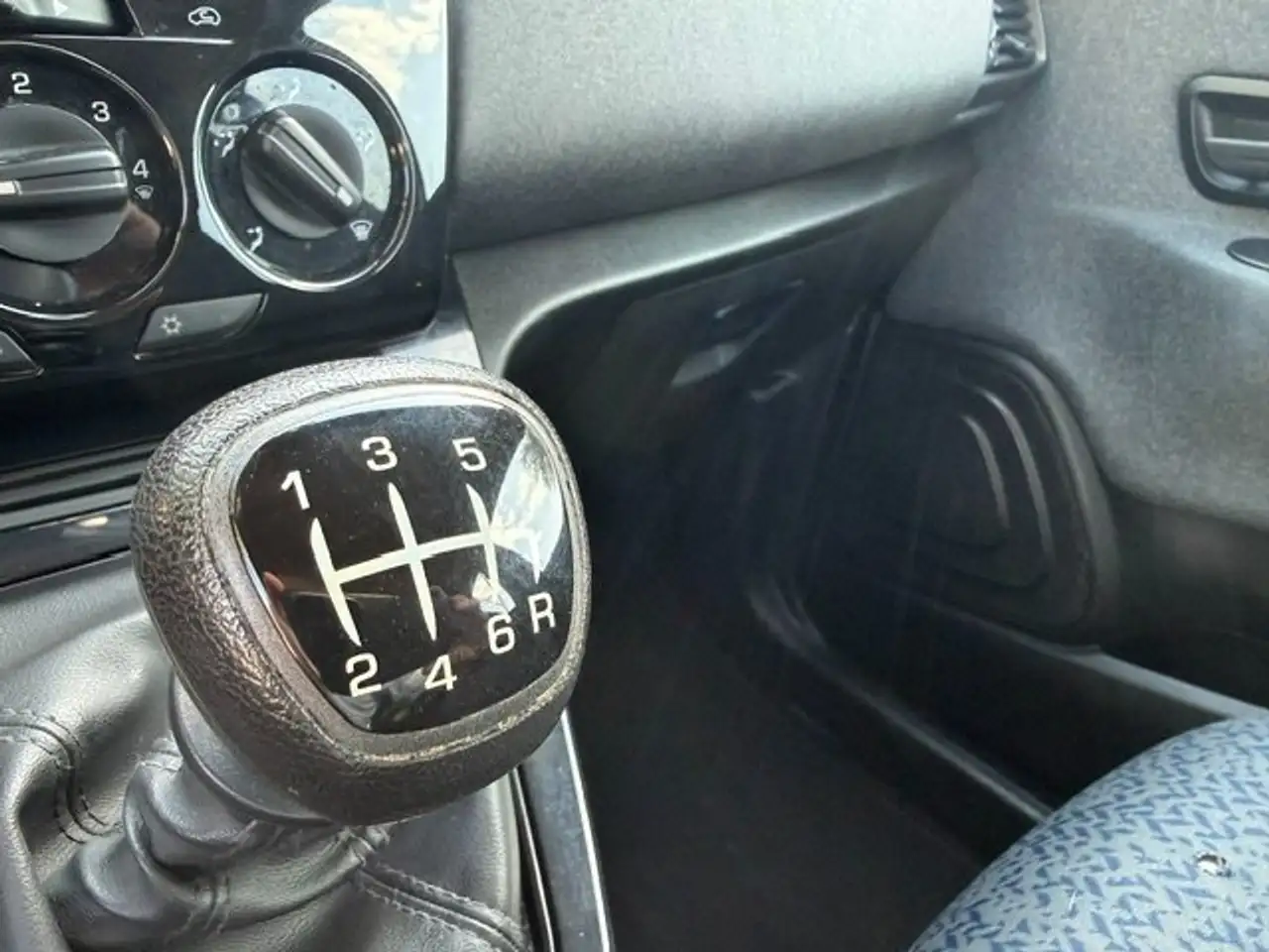 Lancia Ypsilon Ypsilon 1.2 Hybrid 13