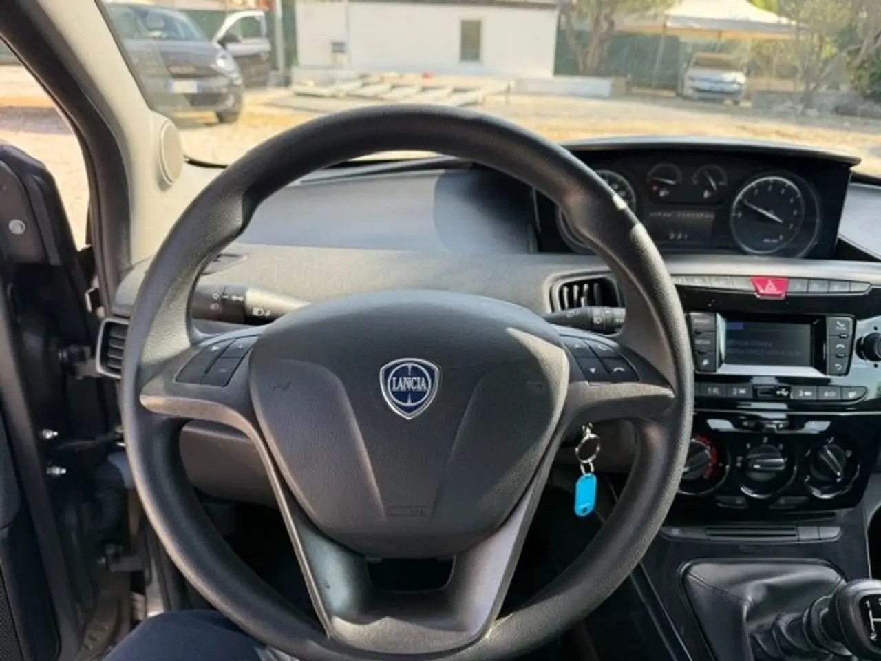 Lancia Ypsilon Ypsilon 1.2 Hybrid 9