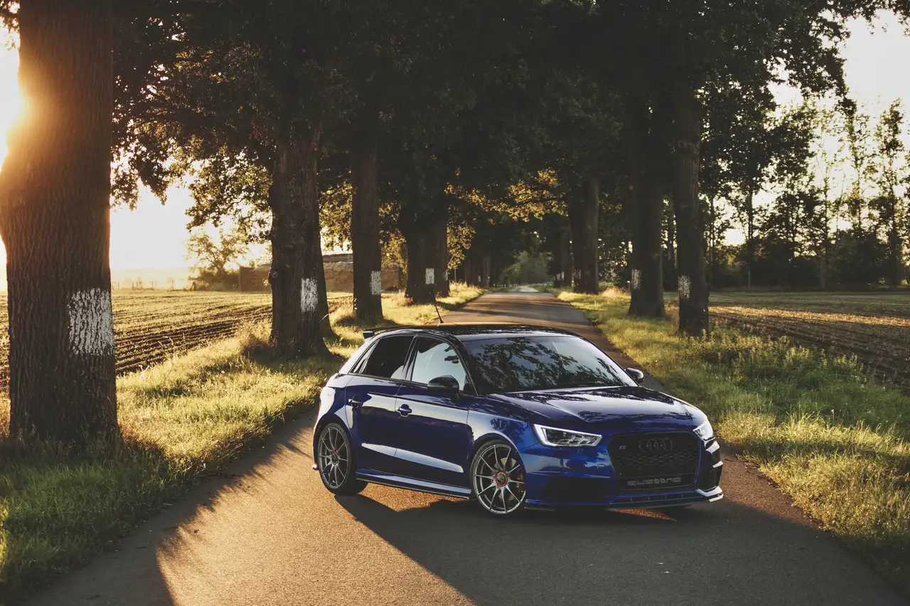 Audi S1