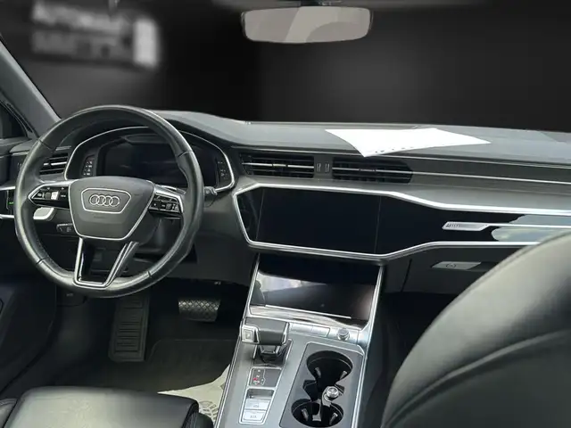 Audi A6 view 16