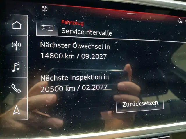 Audi A6 view 26
