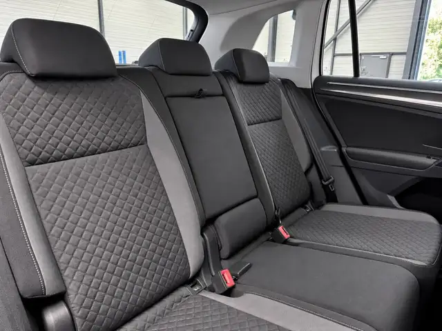 Volkswagen Tiguan view 11