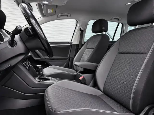 Volkswagen Tiguan view 13