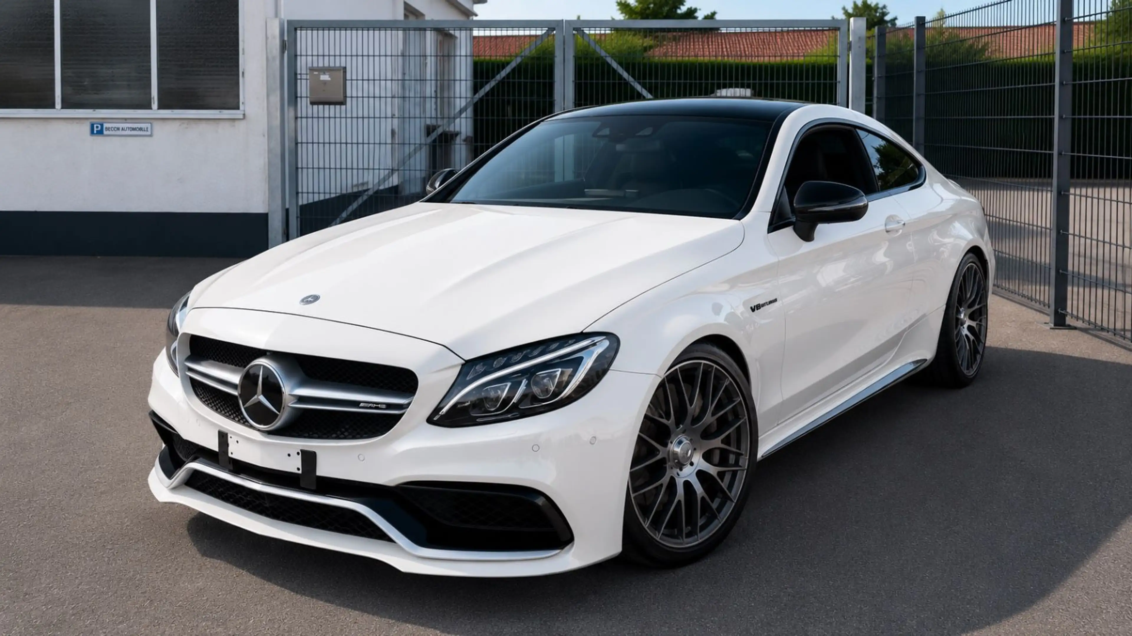 Mercedes-Benz C 63 AMG Coupe*DISTRONIC PLUS*BURMESTER*GARANTIE