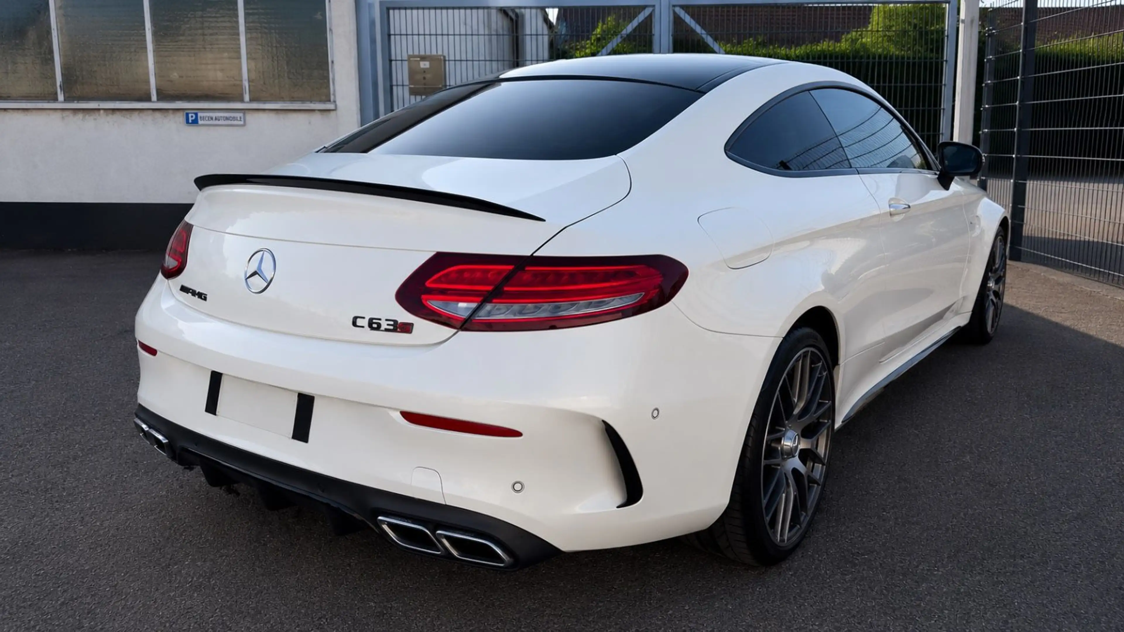 Mercedes-Benz C 63 AMG Coupe*DISTRONIC PLUS*BURMESTER*GARANTIE — photo 10
