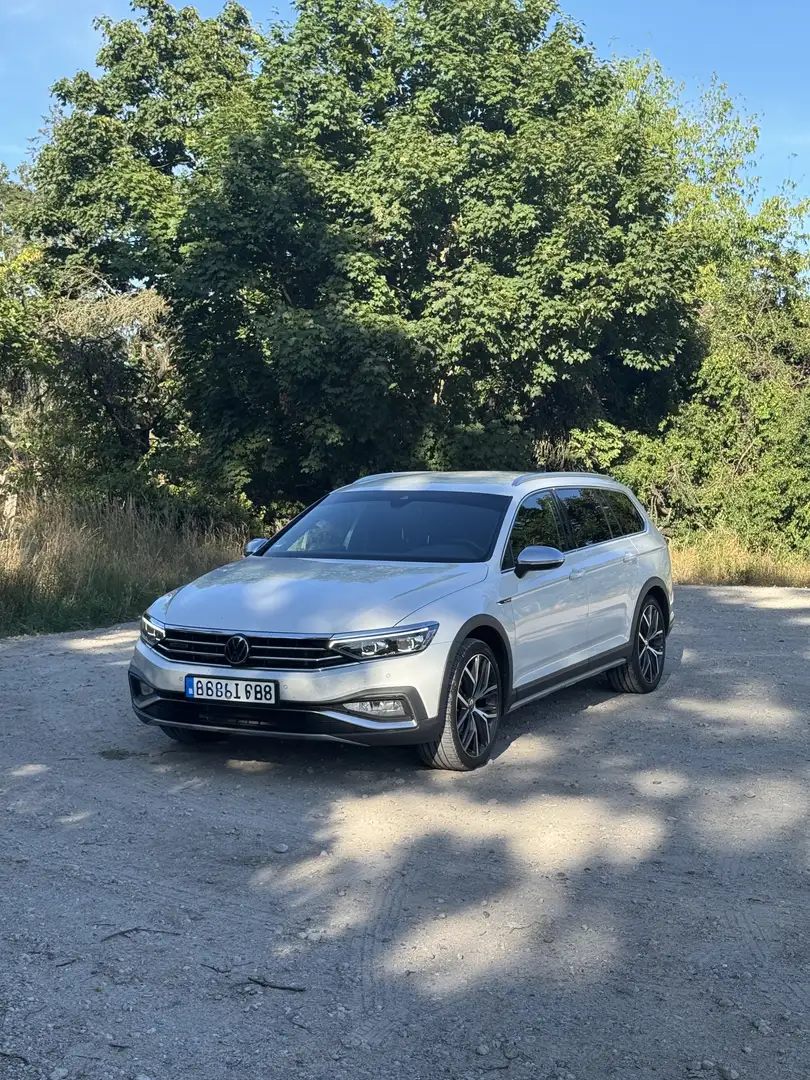 Volkswagen Passat Alltrack Variant 2.0 TDI SCR DSG 4Motion AHK DCC ACC LED Weiß - 1