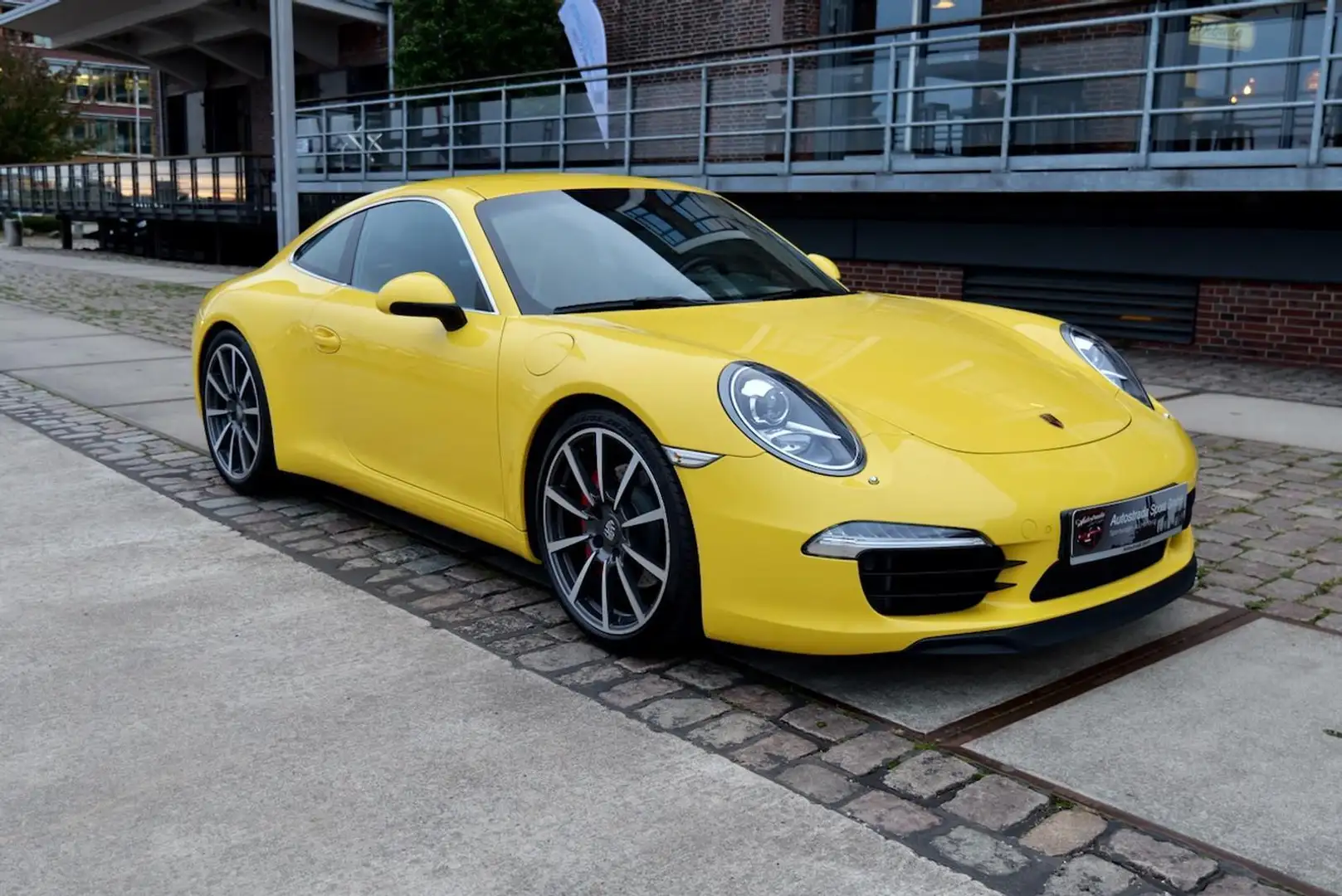 Porsche 991 Carrera S Sportsitze, Sport-Chrono-Paket Jaune - 1