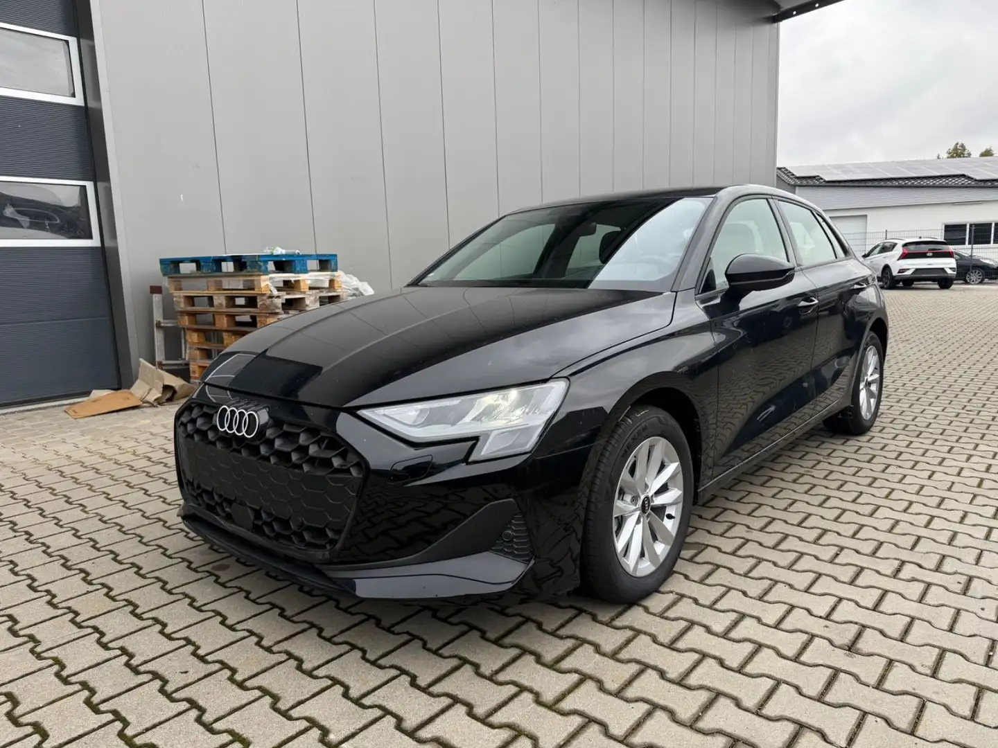 Audi A3 35 TFSI S tronic Sportback *VIRTUAL*LED*NAVI* Noir - 1