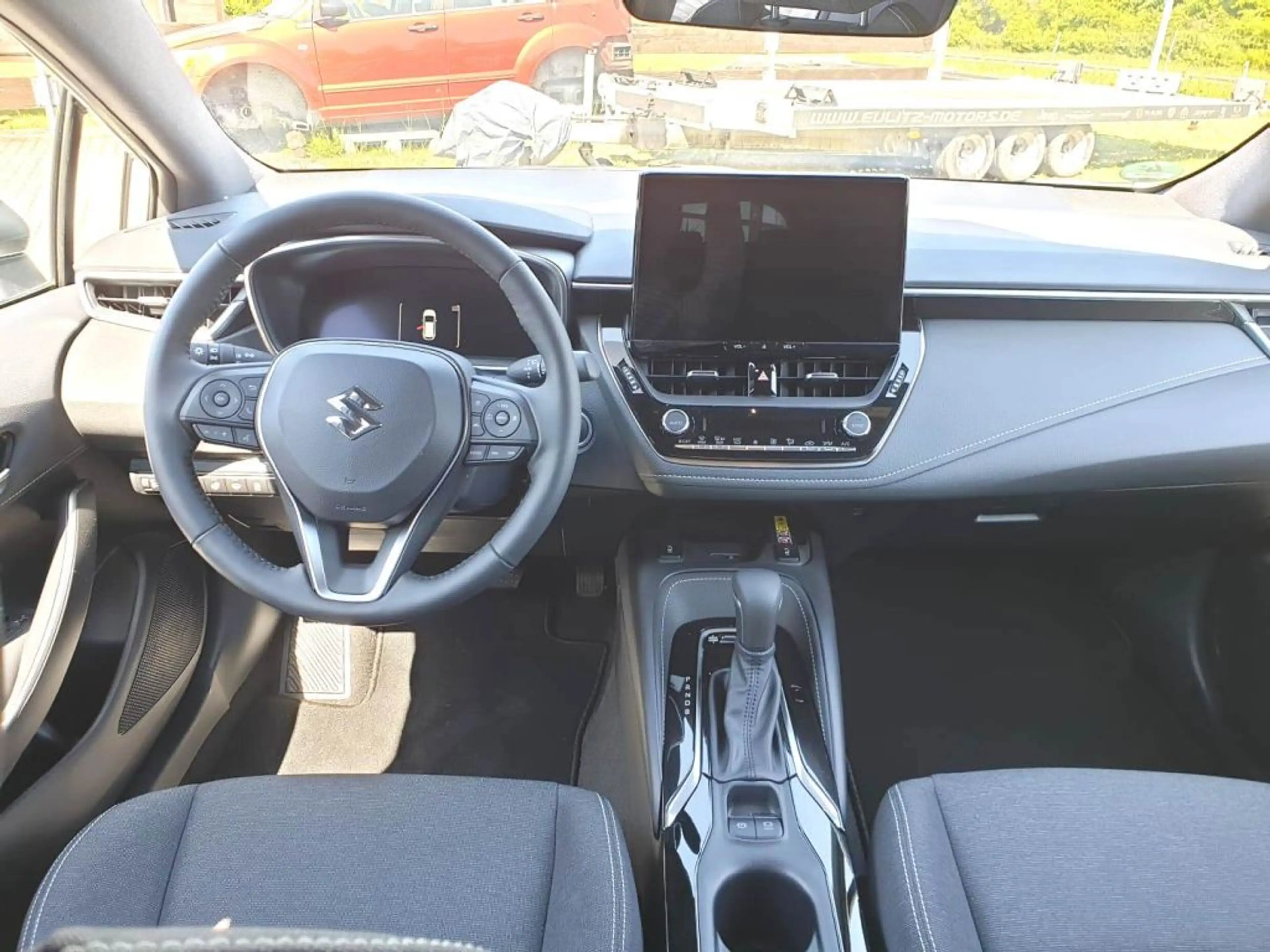 Suzuki Swace 1.8 Hybrid CVT Comfort+ — photo 9