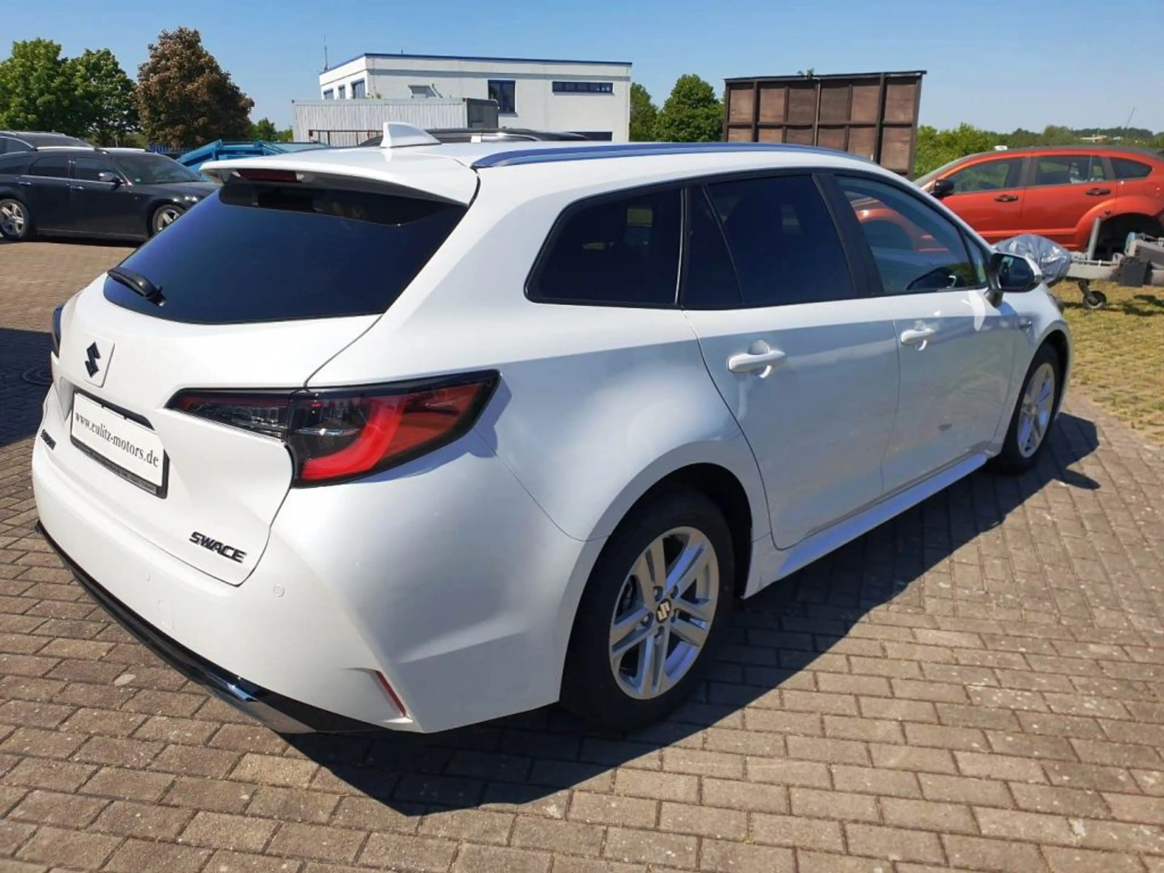Suzuki Swace 1.8 Hybrid CVT Comfort+ — photo 5