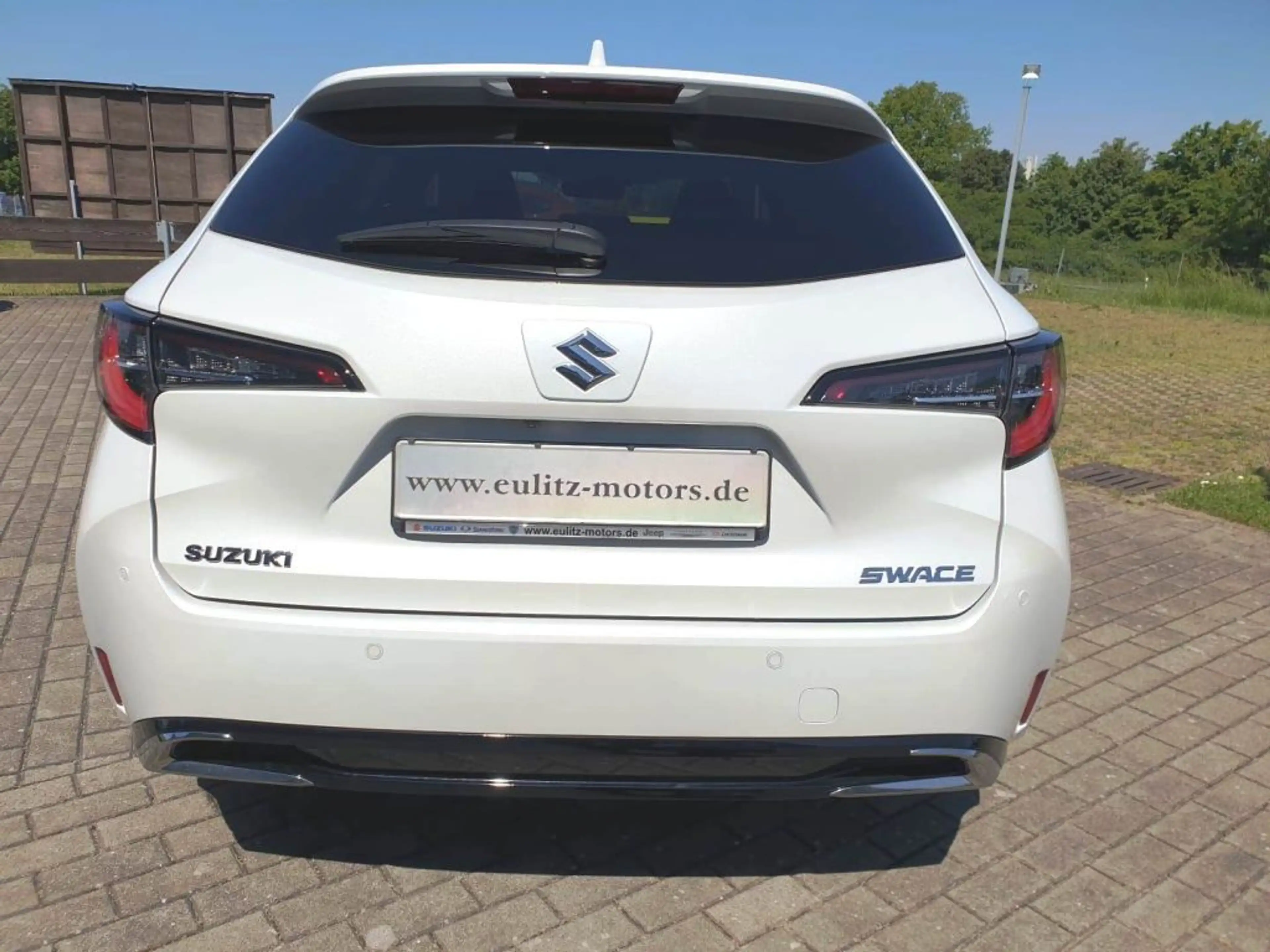 Suzuki Swace 1.8 Hybrid CVT Comfort+ — photo 6