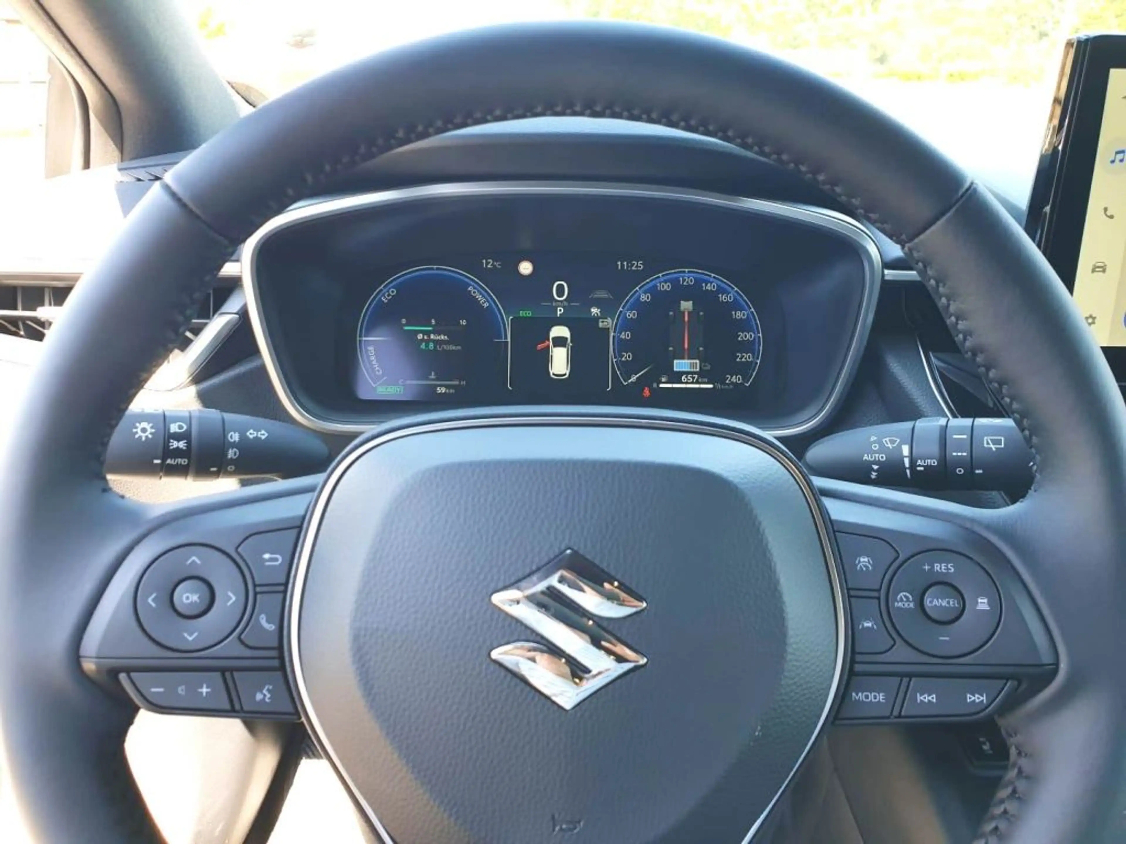Suzuki Swace 1.8 Hybrid CVT Comfort+ — photo 12