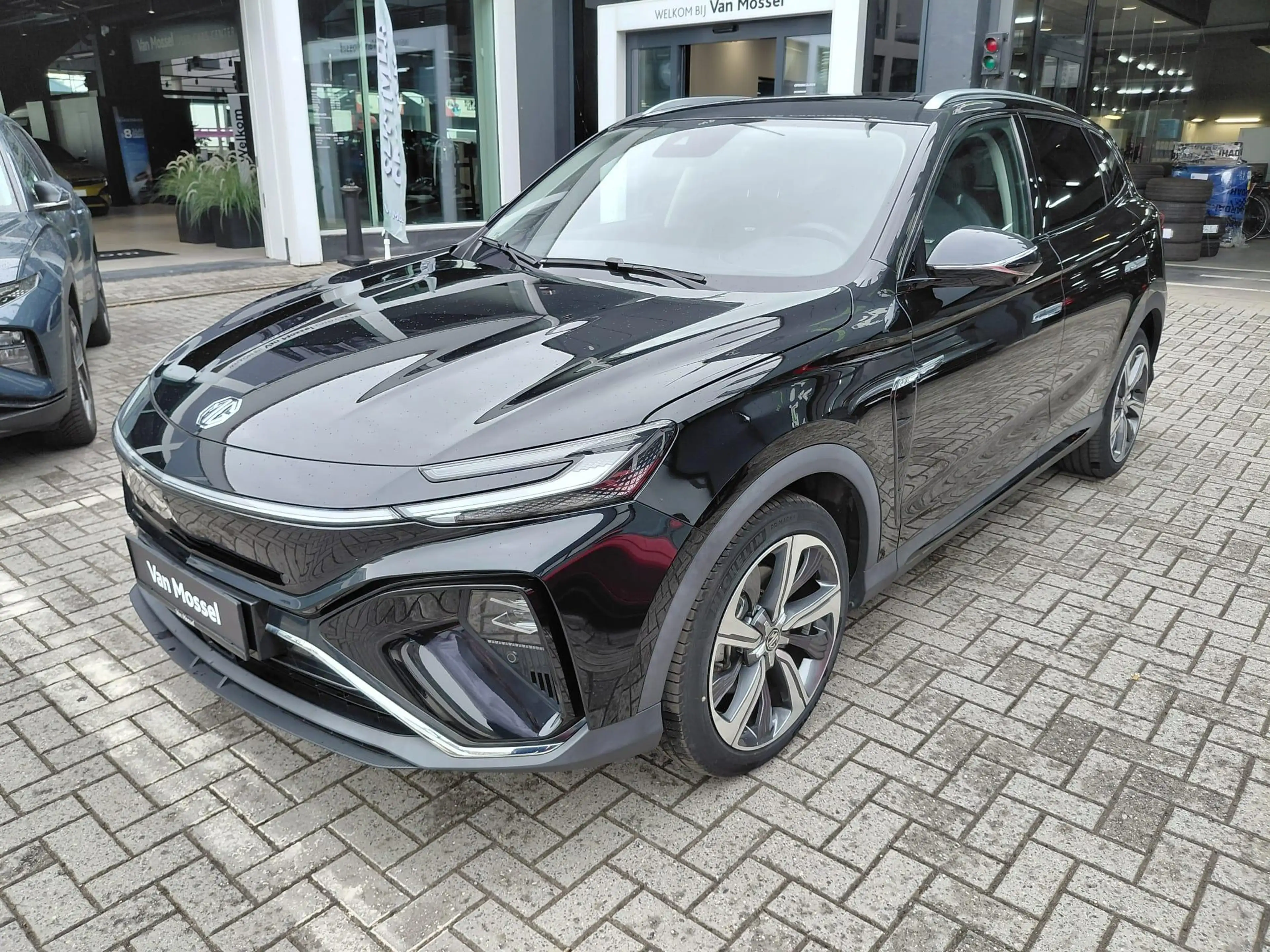 MG Marvel R Luxury — photo 2