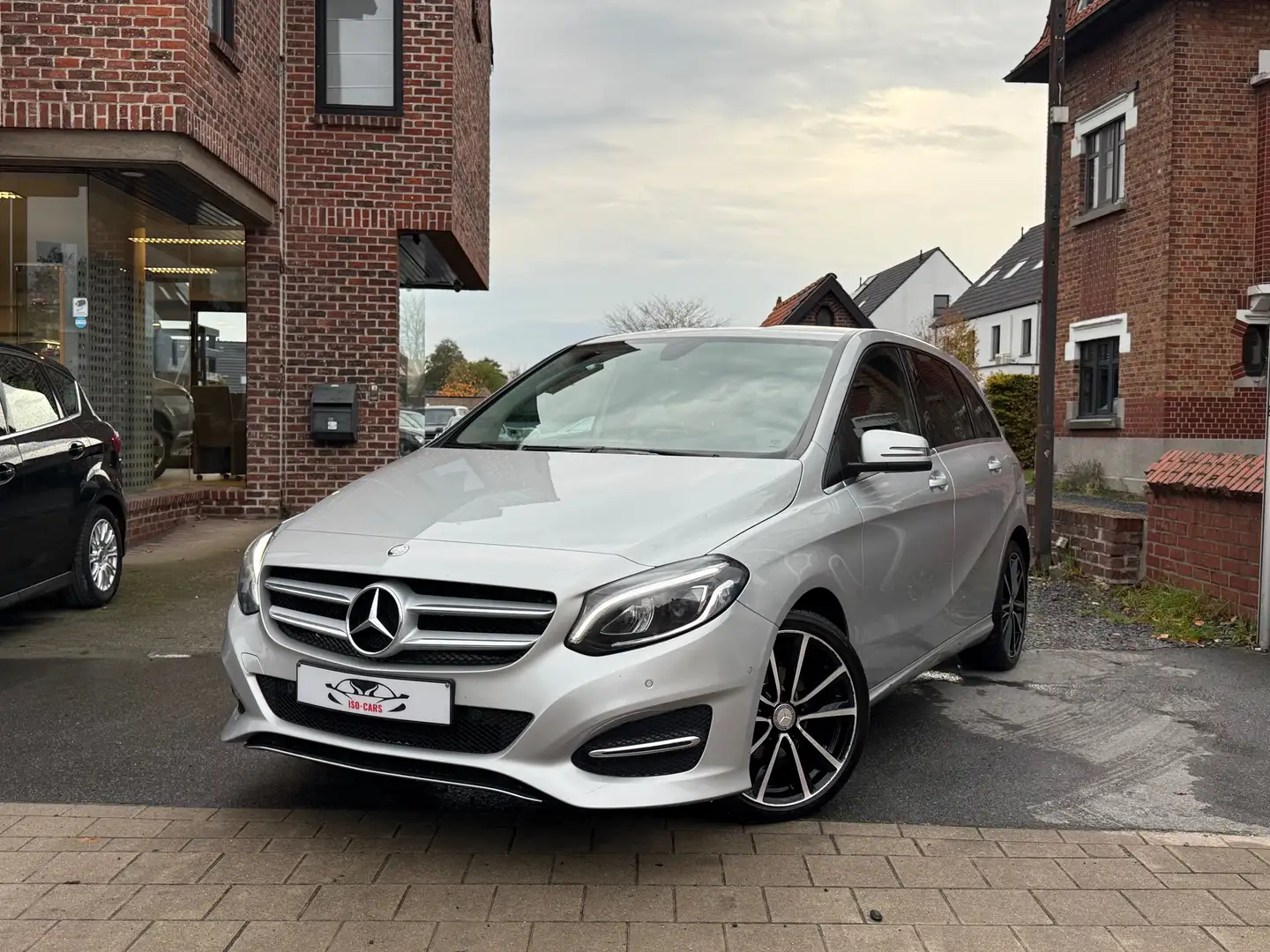 Mercedes-Benz B 180 d // FULL OPTIE // Gris - 1